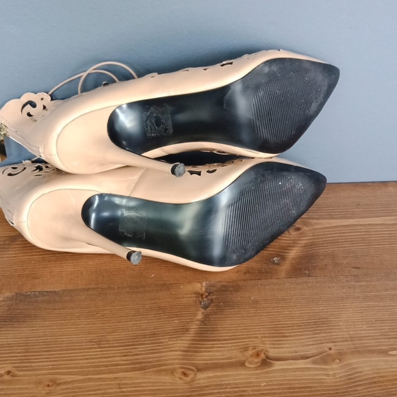 Heels - Picture 4 of 16